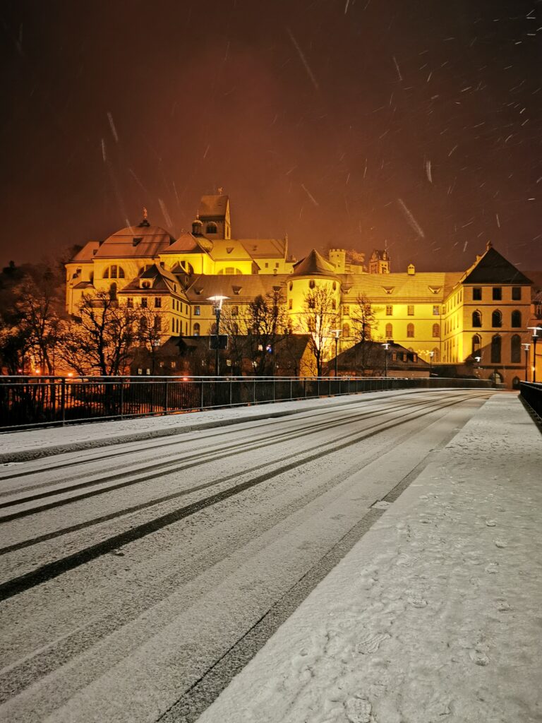 Im Winter bietet Füssen und Umgebung eine hervorragende Ausgangslage für das Wandern, Relaxen oder den Wintersport.